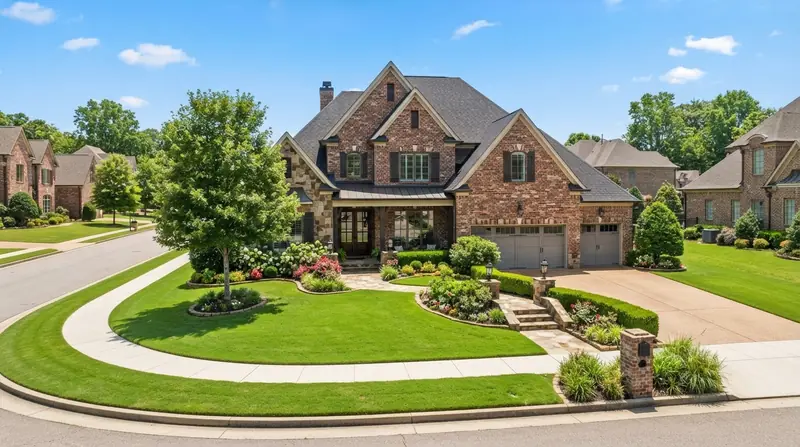 Selling a Collierville House with HOA Fines or Violations